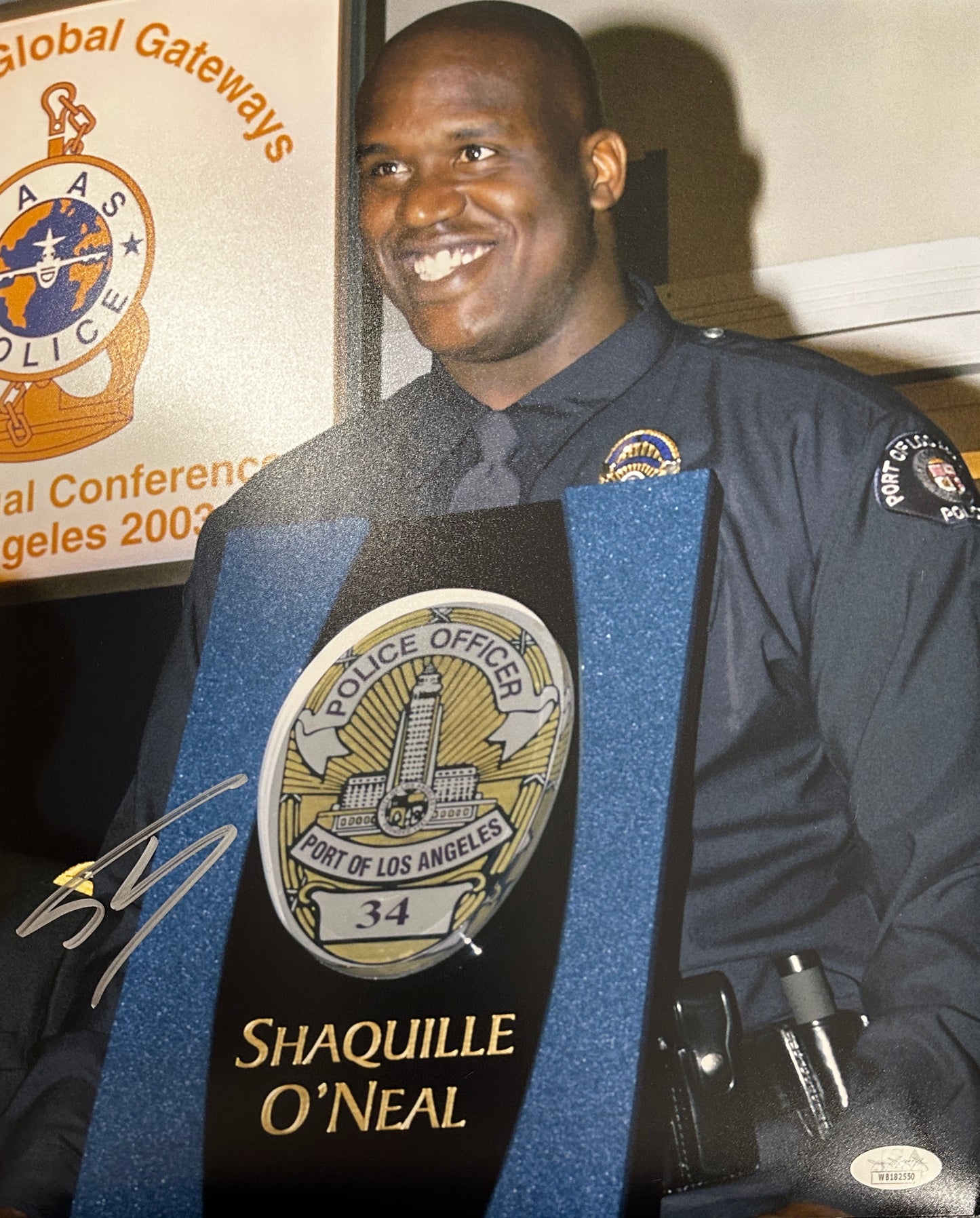 Shaquille O'Neal Signed 11x14 Autographed Photo The Cop (PIA)